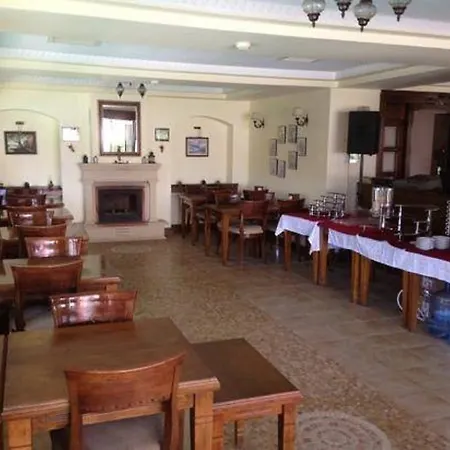 לינה וארוחת בוקר Samoy